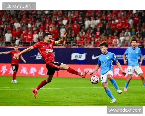 费利佩精彩抢点助力成都蓉城再创佳绩展现球队强大实力