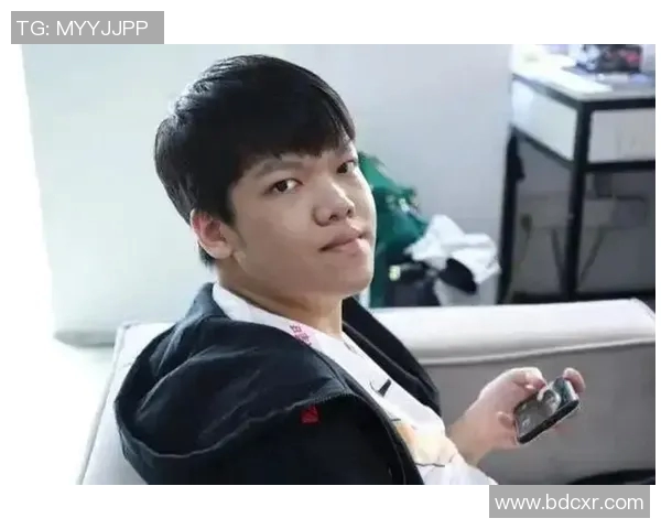 LPL春季赛精彩对决UP战队迎战OMG选手展现实力与团队默契 LPL春季赛精彩对决UP战队迎战OMG选手展现实力与团队默契