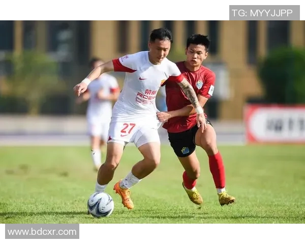 中超赛场冯劲精彩抽射引发热议助力球队争夺冠军荣耀