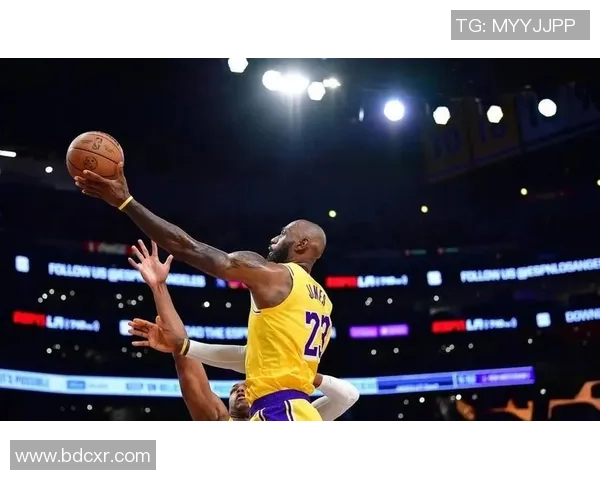 詹姆斯带领湖人豪取7连胜,稳坐西部第一宝座 詹姆斯带领湖人豪取7连胜,稳坐西部第一宝座