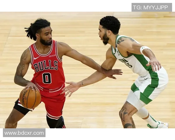 骑士主场战胜绿衫军，拉文表现出色：一场酣畅淋漓的篮球盛宴